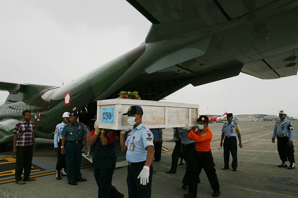 Tim DVI Sudah Identifikasi 55 Korban Air Asia