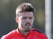 Cedera Serius, Carrick Menepi Empat Minggu