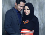 Foto Kemesraan Dude Herlino, Alyssa dan Calon Bayinya