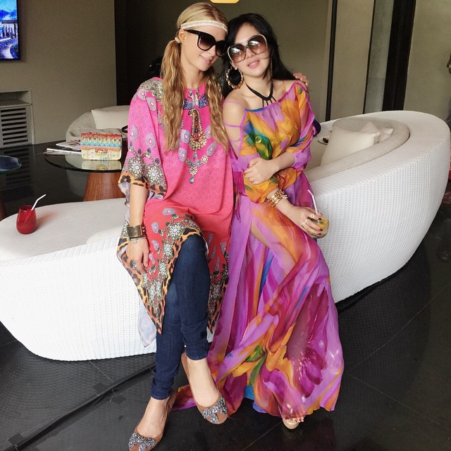Mengintip Pertemanan Syahrini dan Paris Hilton