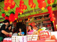 Pasar Tradisional Glodok Mulai Dipenuhi Pernak-Pernik Imlek
