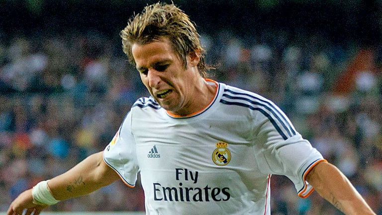 Liverpool dan Arsenal Bersaing Gaet Fabio Coentrao