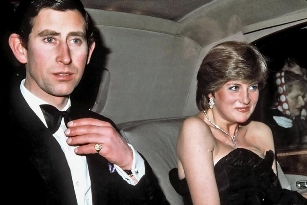 Cinta Pangeran Charles Pernah Ditolak Diana?