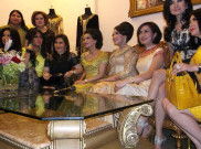 Pembukaan Butik Amy Atmanto Dipenuhi Ibu-Ibu Sosialita