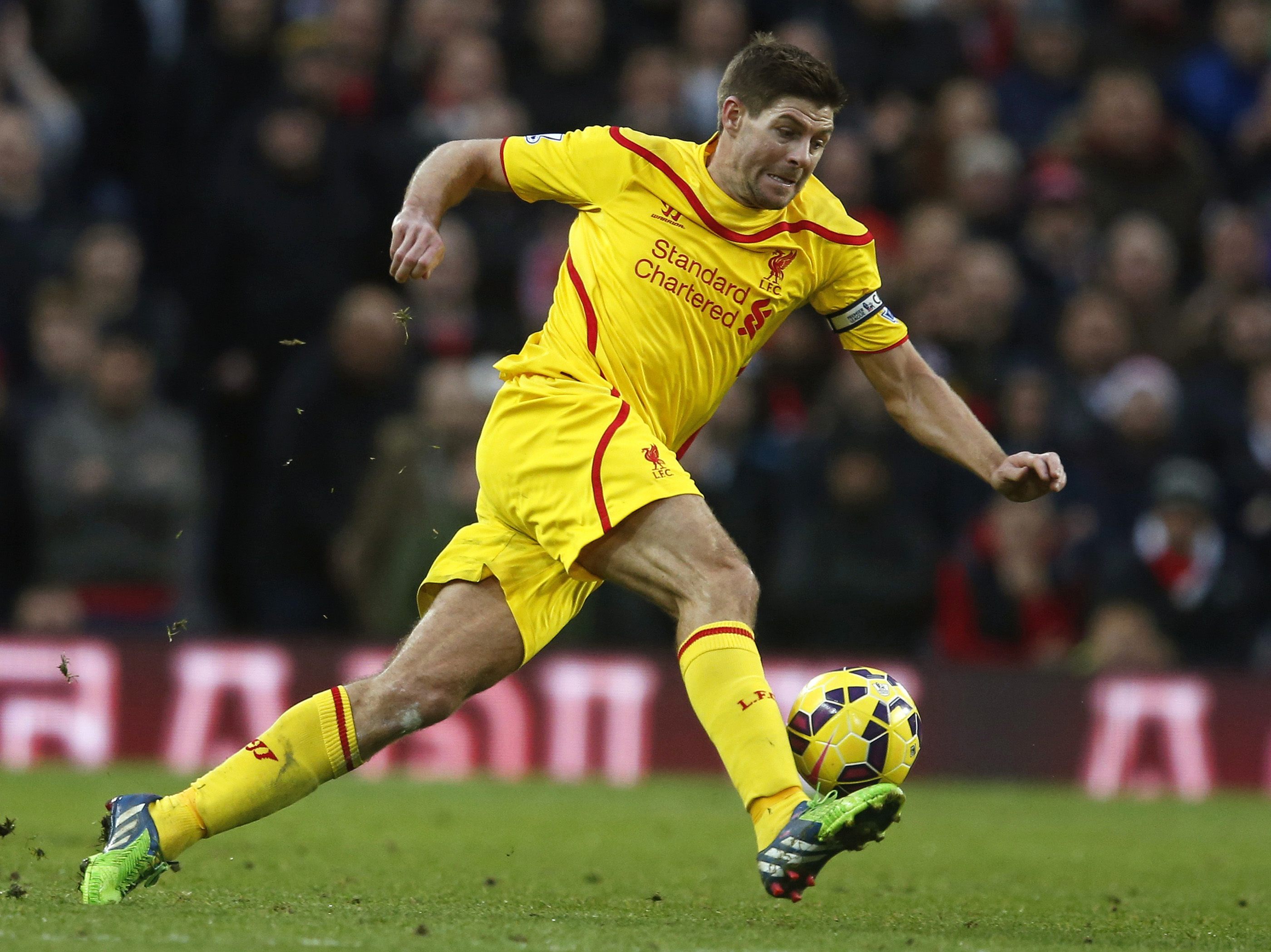 Steven Gerrard Siap Jalani Penampilan Ke-700 di Piala Liga