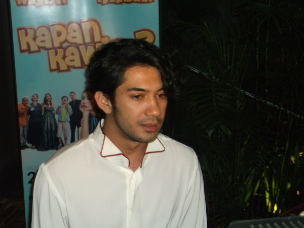 Reza Rahadian BT Ditanya Kapan Kawin