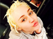 Miley Cyrus Buat Tato Baru untuk Mengenang Hewan Peliharaanya