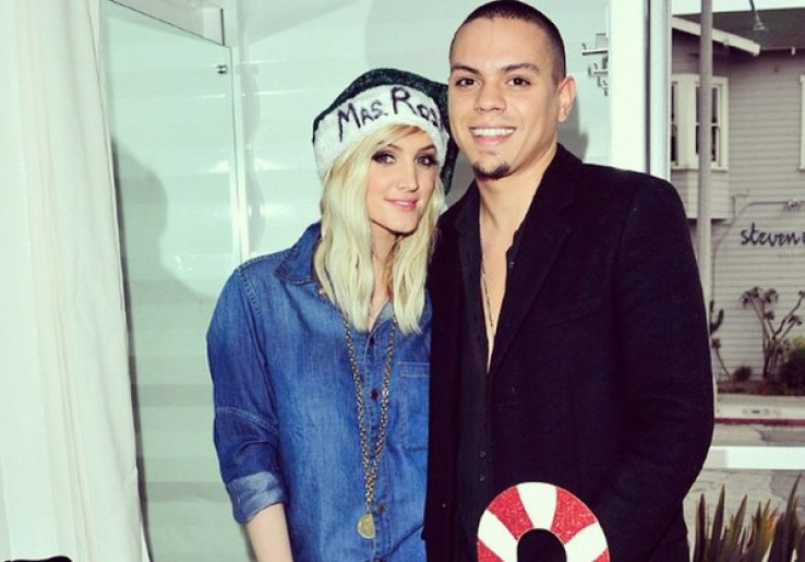Ashlee Simpson Bahagia Hamil Anak Perempuan