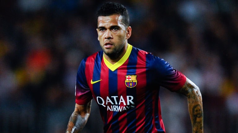 Musim Depan Dani Alves Merapat ke Old Trafford?