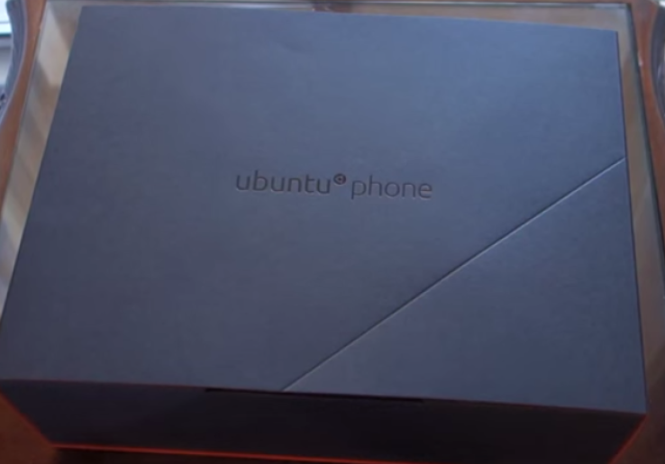 Video Unboxing Pertama Ponsel Ubuntu