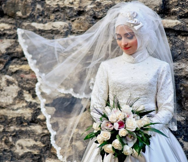 Gaun Pengantin Menawan untuk Hijabers