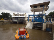 Banjir Jakarta: Pintu Air Karet Siaga I