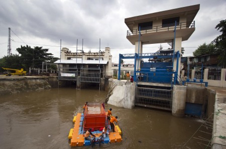 Banjir Jakarta: Pintu Air Karet Siaga I