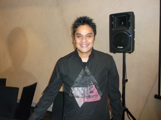 Garap Album Baru, Dwiki Dharmawan Gaet Musisi Luar