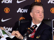 Louis Van Gaal Ngamuk saat Konferensi Pers 