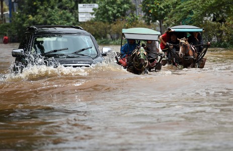  Imbas Banjir, BNPB: 5.986 Warga DKI Jakarta Mengungsi