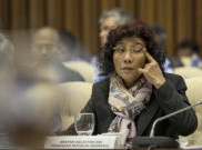 Susi, Menteri Nyentrik yang Doyan Merokok