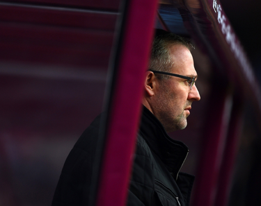 Aston Villa Pecat Paul Lambert