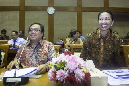Hujan Interupsi, Pengesahan RAPBN-2015 Masih Alot