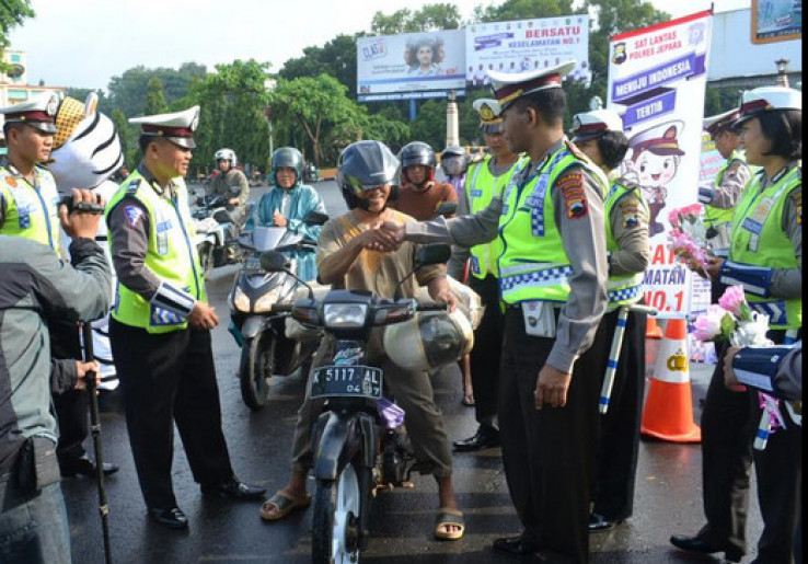 Polres Jepara Rayakan Valentine