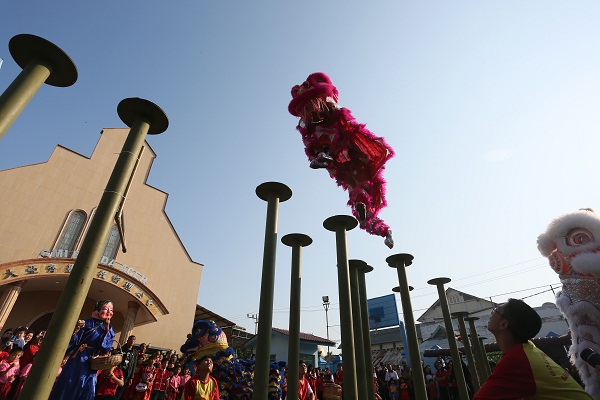 Dragon Binaan Hakka Aceh Meriahkan Penyambutan Imlek 2566