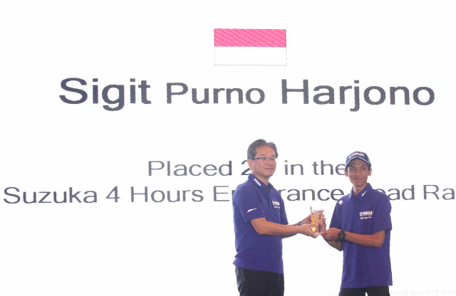 Trio Pembalap Indonesia Raih Yamaha Rider Award 2015