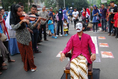 Melawan Lupa, Mengenang Inggit Garnasih