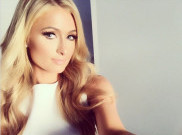 4 Foto Selfie ‘Hot’ Paris Hilton Bikin Mata Lelaki Melotot