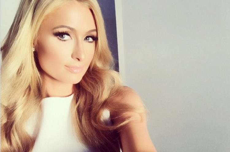 4 Foto Selfie ‘Hot’ Paris Hilton Bikin Mata Lelaki Melotot