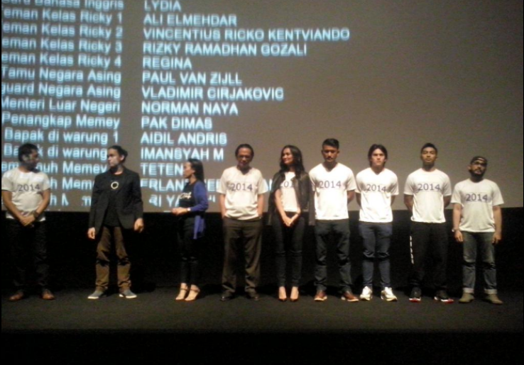 Tak Sanggup Pegang Dua Film, Hanung Bramantyo Rekrut Orang
