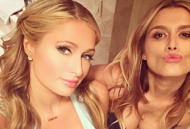 Paris Hilton Kembali Unggah Foto Seksi