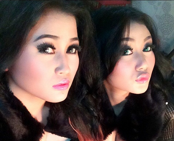 Kostum Suster Seksi Duo Srigala, Buat Para Lelaki Berfantasi