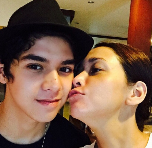 Al Ghazali Unggah Foto Mesra Dhani dan Maia