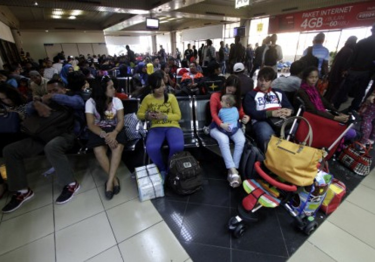Puluhan Polisi Berjaga-Jaga di Loket Lion Air