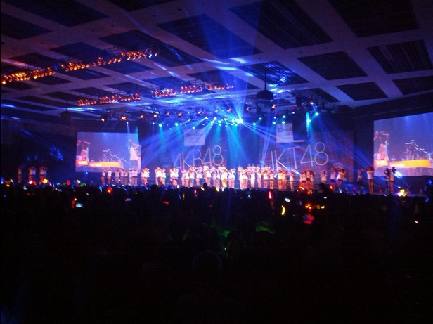 Member JKT48 dan Member AKB48 Saling Follow Twitter