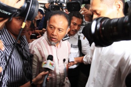 Jalani Pemeriksaan di Mabes Polri, BW Berangkat dari Gedung KPK