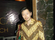 Steven Tach, dari Desainer Interior ke Desainer Pakaian