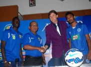 Pelatih Persib Acungi Jempol kepada Yandi Sofyan