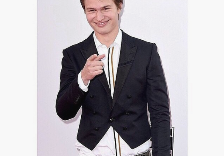 Cerita Ansel Elgort tentang Keperjakaannya yang Hilang