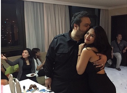Tambah Gemuk, Vanessa Angel Hamil?