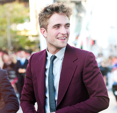 Kristen Stewart Diduga Lesbian, Robert Pattinson Pilih Bungkam