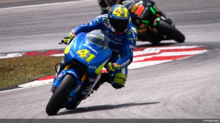 Suzuki Tinggalkan Sepang dengan Gembira
