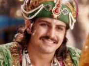 Tampil Garang, Rajat Tokas Ternyata Punya Senyum Khas yang Menggoda 