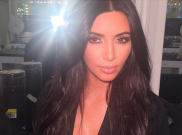 Busana Transparan Kim Kardashian di Paris Fashion Week 2015