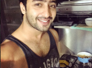 Tanda-Tanda Kedekatan Shaheer Sheikh dengan Mansi Sharma