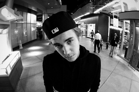 Ultah Ke-21, Justin Bieber Dihadiahi Mobil Klasik oleh Teman Dekatnya