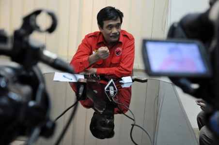 Djarot Mohon Mendagri Turun Tangan Selesaikan Konflik DPRD vs Ahok