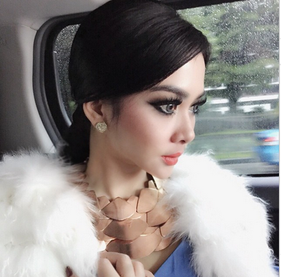 Syahrini Akan Somasi Feriyani Lim