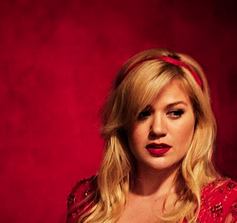Kelly Clarkson Umumkan Tur Dunia 2015