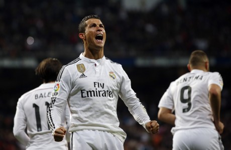 Cristiano Ronaldo Resmi Luncurkan Sepatu Buatannya